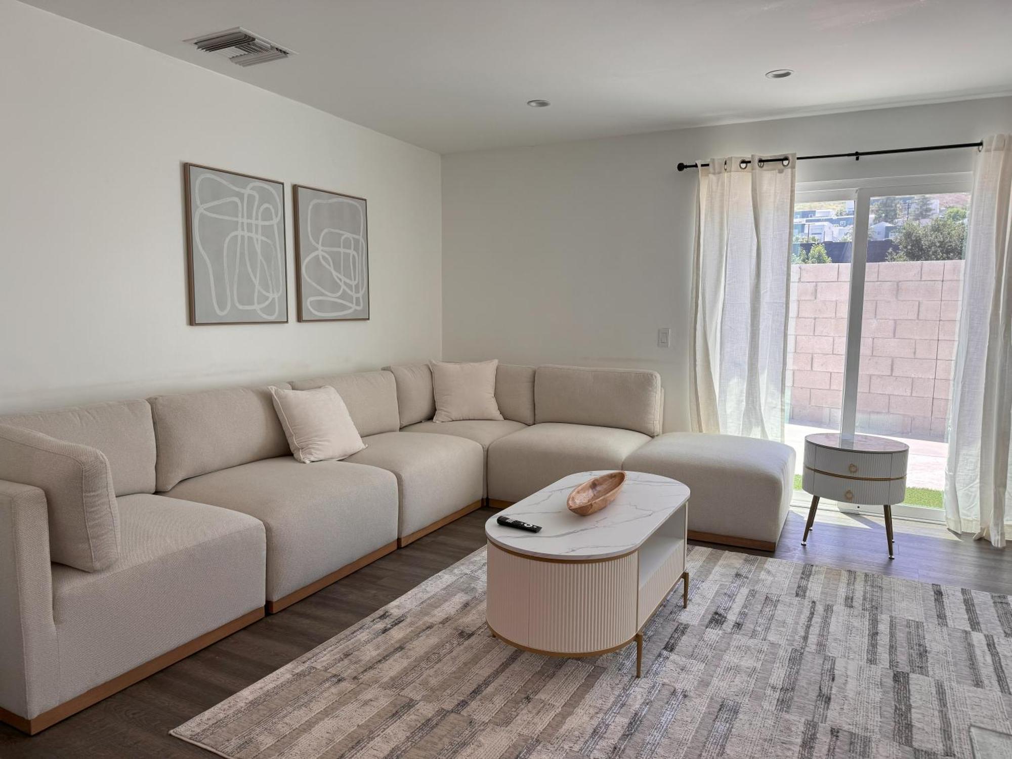 Fully Remodeled 1-bedroom House With Massive Yard